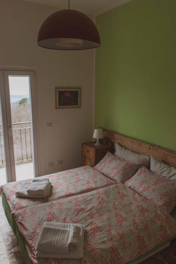 Bed And Breakfast Humus Sapiens Castiglione Chiavarese Buitenkant foto